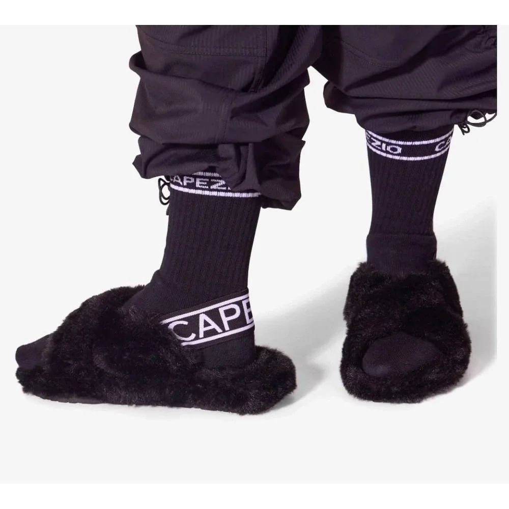 Capezio Black Faux Fur Luxury Comfort Slipper dance Slides Size adult M Fits 8